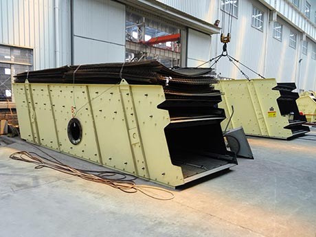 圓振動篩實(shí)際應(yīng)用-結(jié)構(gòu)及優(yōu)點(diǎn)-圓振動篩與直線振動篩對比分析