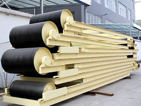 下運帶式輸送機對制動系統(tǒng)有哪些要求？