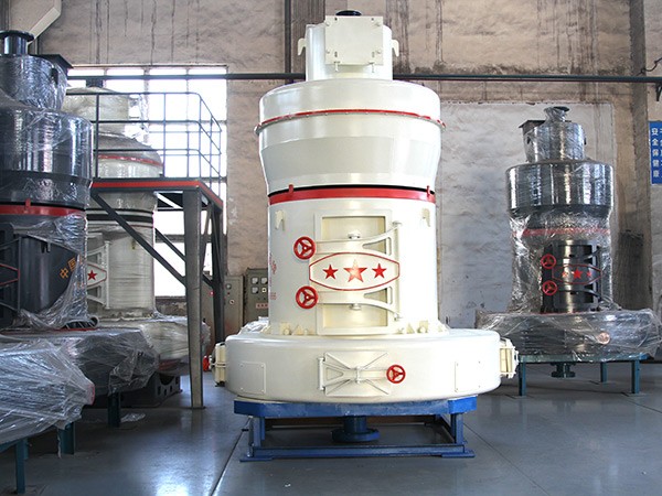 河南雷蒙磨粉機(jī)多少錢一臺？（時產(chǎn)15噸左右）