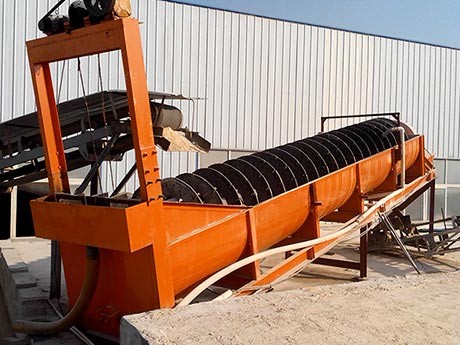 提純石英砂用洗砂機(jī)洗凈后磨成350目的粉，一套設(shè)備下來多少錢