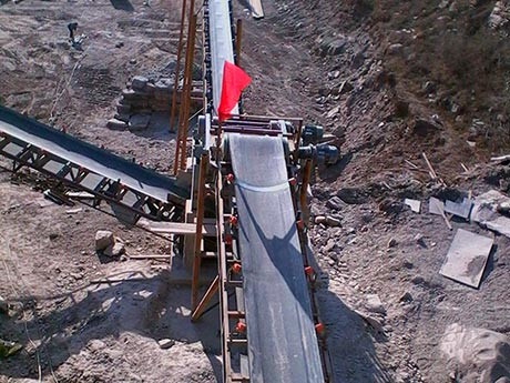 每天10個(gè)小時(shí)1000立方固定石頭粉碎機(jī)多少錢(qián)一臺(tái)