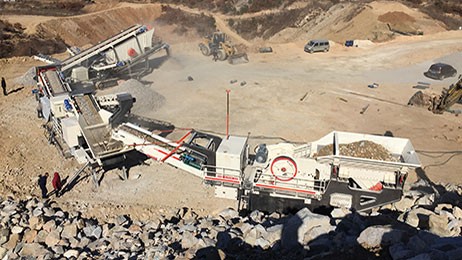 直擊煙臺石子場破碎現(xiàn)場，紅星履帶式移動破碎機(jī)設(shè)備好用更省心