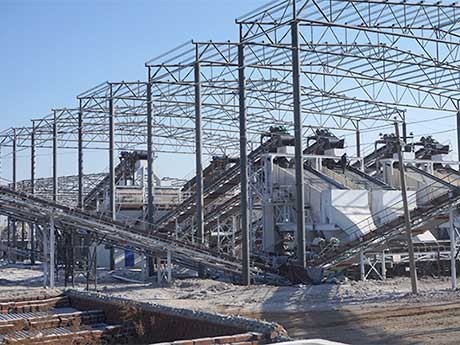 大型破碎篩砂設(shè)備一套多少錢（附固定破碎制沙、移動破碎制沙報價清單）