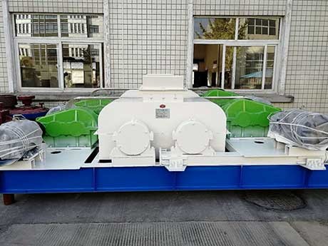 聽說小型對輥粉碎機可以制砂？對輥制砂工作視頻都有？