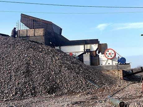 山石破碎機生產(chǎn)線全套設(shè)備如何配置？價格多少？