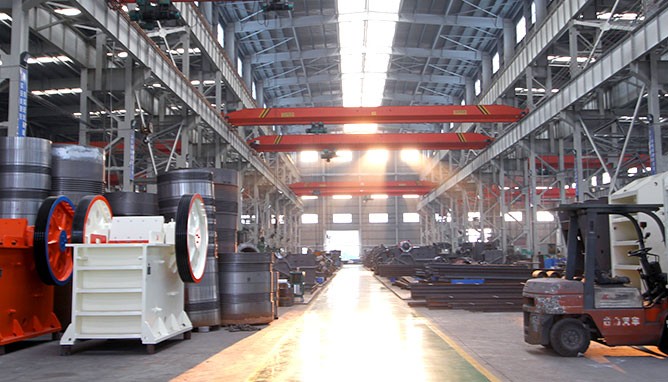 廢舊玻璃處理廠(chǎng)利潤(rùn)怎么樣？玻璃粉碎機(jī)多少錢(qián)一臺(tái)