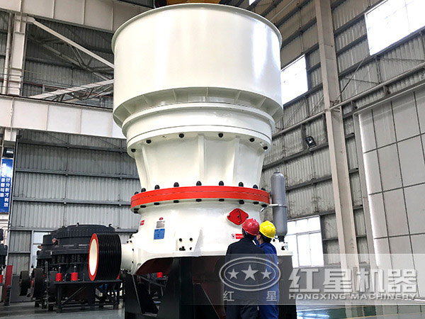 單缸液壓圓錐破碎機的現(xiàn)場