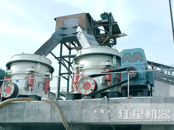 圓錐破碎機作業(yè)現場