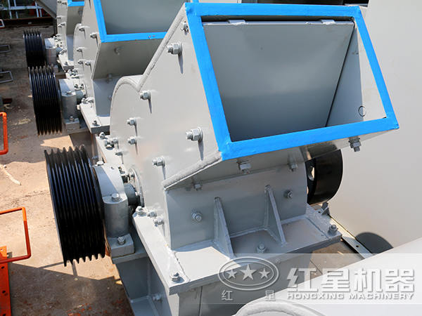 錘式破碎機(jī)圖片