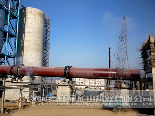 鉻鐵礦回轉(zhuǎn)窯生產(chǎn)現(xiàn)場圖