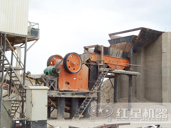 粉碎機(jī)現(xiàn)場圖