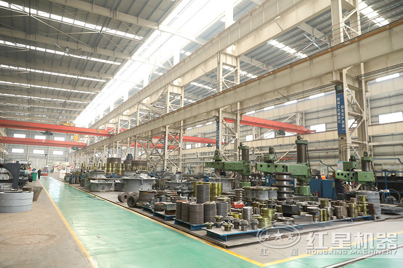 紅星機(jī)器石灰石破碎機(jī)車間配件區(qū)