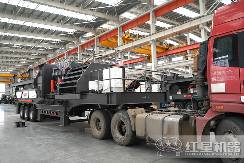 移動破碎機車頭牽引轉場、移動