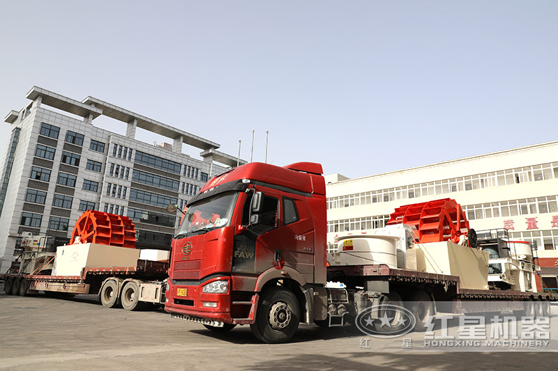 水輪車洗砂機(jī)-紅星機(jī)器廠區(qū)發(fā)貨