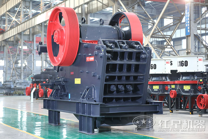 顎式破碎機(jī)是常用的粗碎設(shè)備