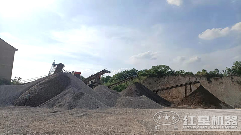 碎石機加工石頭視頻，全套設(shè)備多少錢