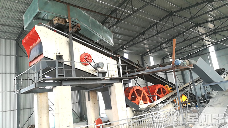 洗砂生產(chǎn)現(xiàn)場斗式洗砂機