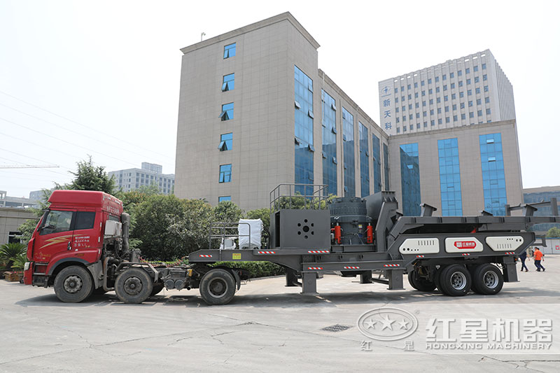 移動破碎機，暢游沙場的小精靈