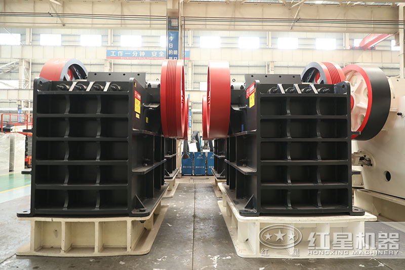 顎式破碎機(jī)粗碎設(shè)備，有CJ、PE、德版三大類型