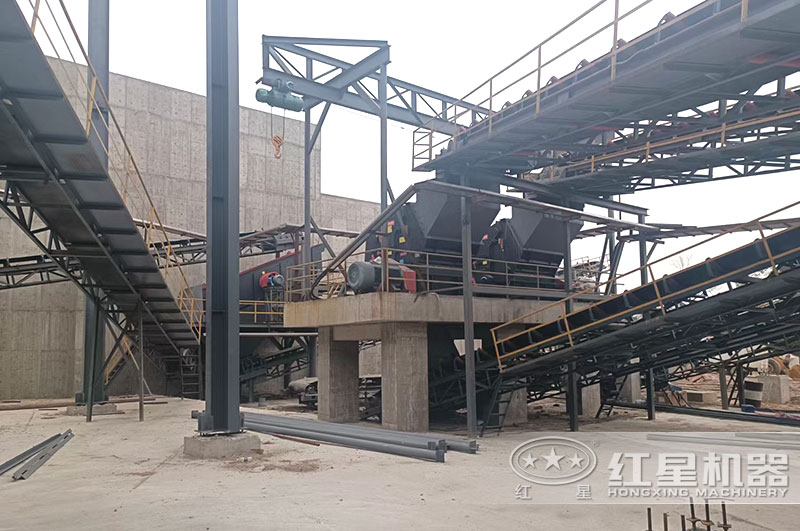 鄂破+2臺(tái)1010反擊破，用于石料破碎