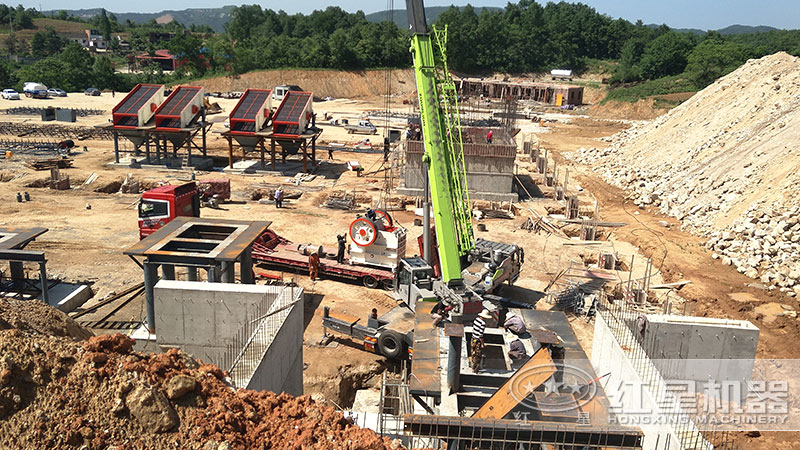 配置一條時產量300噸石灰石干法制砂生產線價格多少？附環(huán)保制沙方案