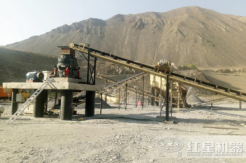 石頭破碎機(jī)現(xiàn)場