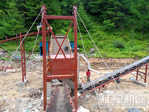 單輥破碎機(jī)現(xiàn)場(chǎng)