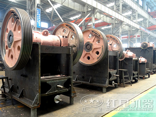 紅星57顎式破碎機結(jié)構(gòu)圖