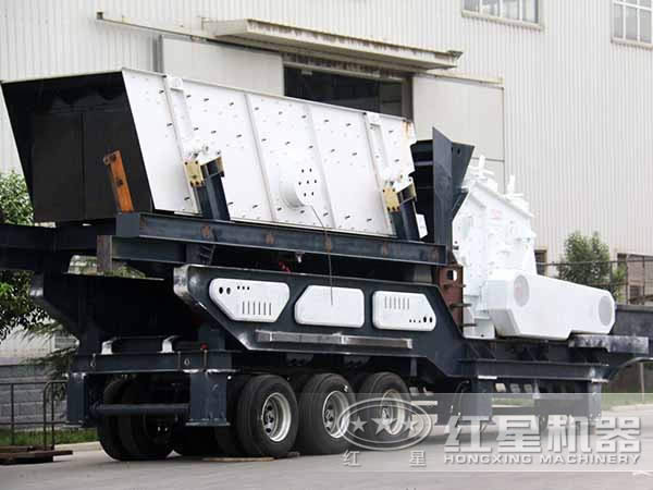 大型汽車移動(dòng)破碎站