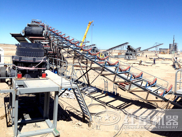 復(fù)合式圓錐破碎機(jī)現(xiàn)場(chǎng)實(shí)拍