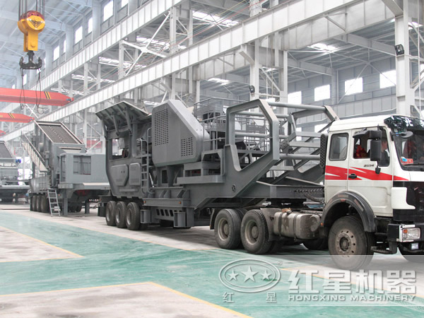 車載移動(dòng)破碎機(jī)生產(chǎn)車間