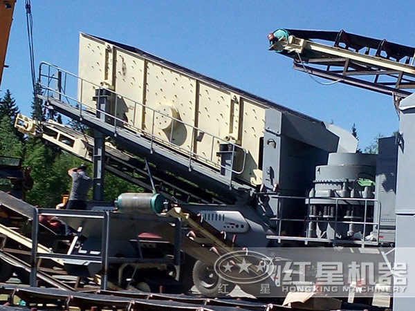 圓錐移動(dòng)破碎站客戶現(xiàn)場(chǎng)實(shí)拍三