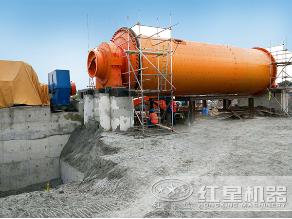 球磨機現(xiàn)場實拍