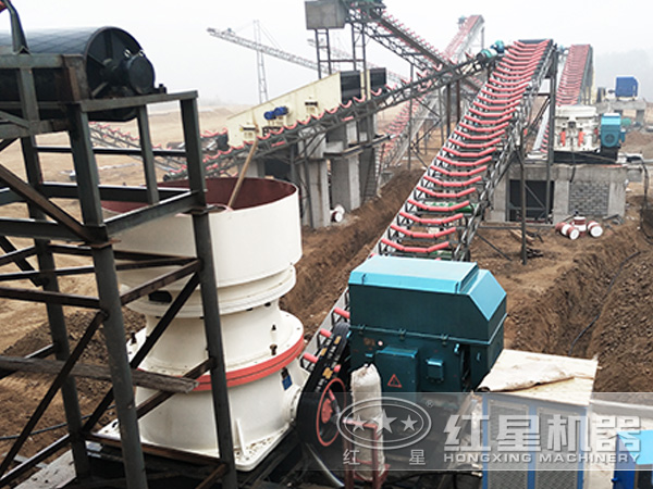 單缸液壓圓錐破碎機現(xiàn)場圖