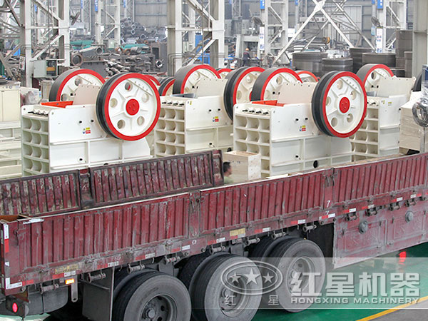 紅星破碎機(jī)生產(chǎn)車間實(shí)拍