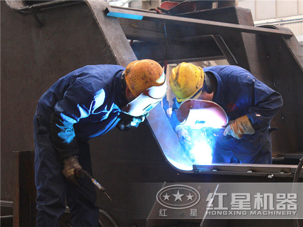 46鄂破耗費(fèi)少的人力車(chē)間圖