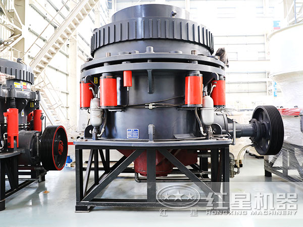 圓錐破碎機車間高清圖
