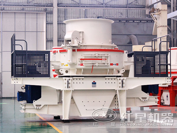 沖擊式破碎機(jī)車間實(shí)拍