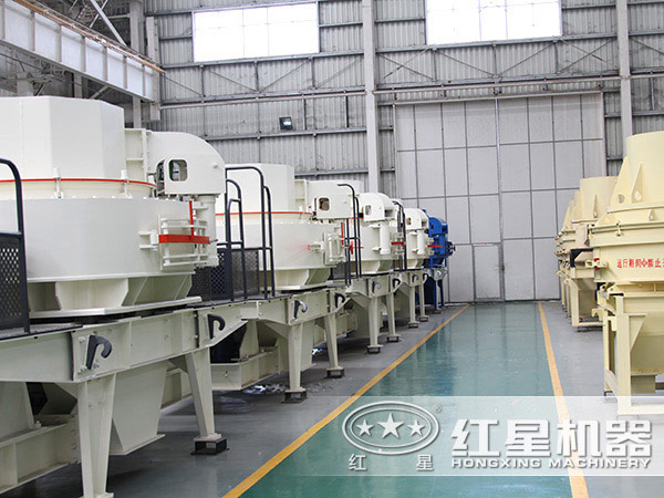 紅星不同系列時(shí)產(chǎn)100-200噸型號(hào)的制砂機(jī)