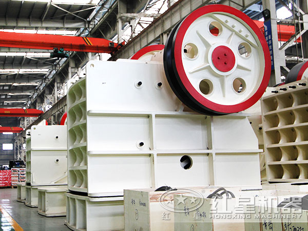 日產(chǎn)一萬(wàn)噸破碎機(jī)