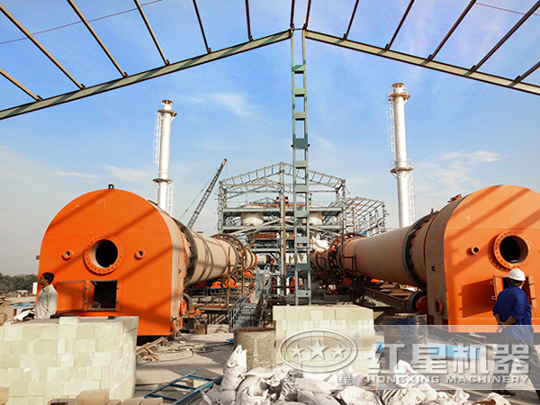 回轉(zhuǎn)窯工作現(xiàn)場(chǎng)