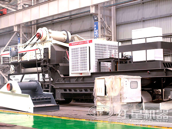 移動(dòng)砂石料生產(chǎn)設(shè)備車間實(shí)拍