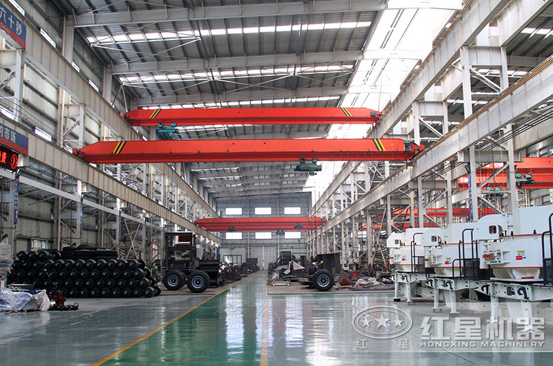 碎石機(jī)械生產(chǎn)車(chē)間