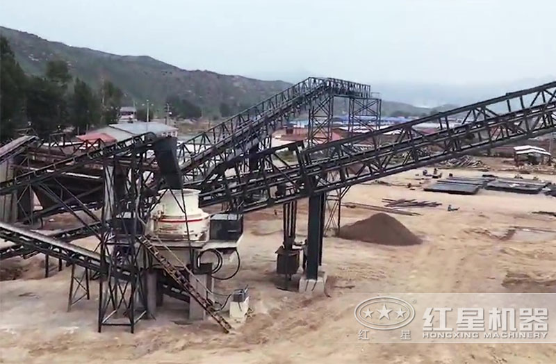 沖擊式制砂、整形機(jī)工作現(xiàn)場(chǎng)