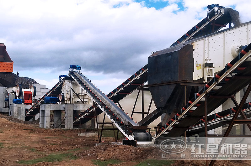加工石子生產(chǎn)現(xiàn)場(chǎng)