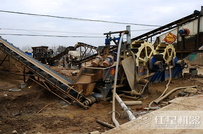 細(xì)沙回收機(jī)與洗砂機(jī)配合作業(yè)