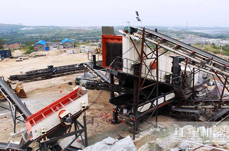 移動式振動篩安裝現(xiàn)場