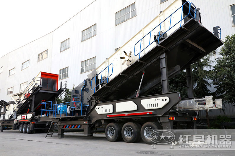 移動(dòng)篩選機(jī)搭載反擊破