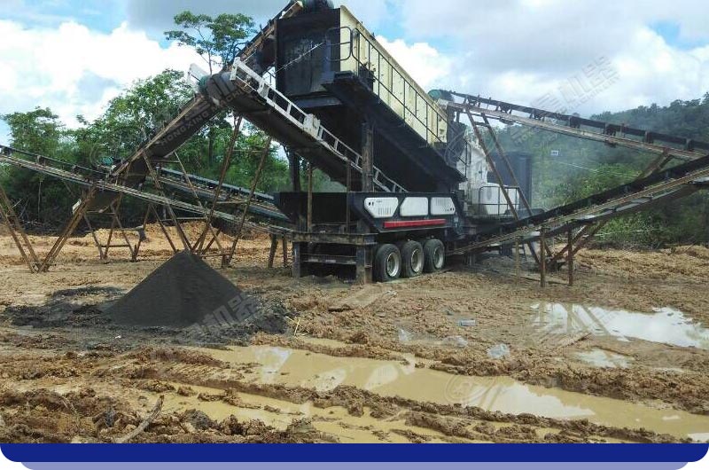 紅星移動(dòng)式反擊破碎機(jī)用于煤炭破碎現(xiàn)場(chǎng)