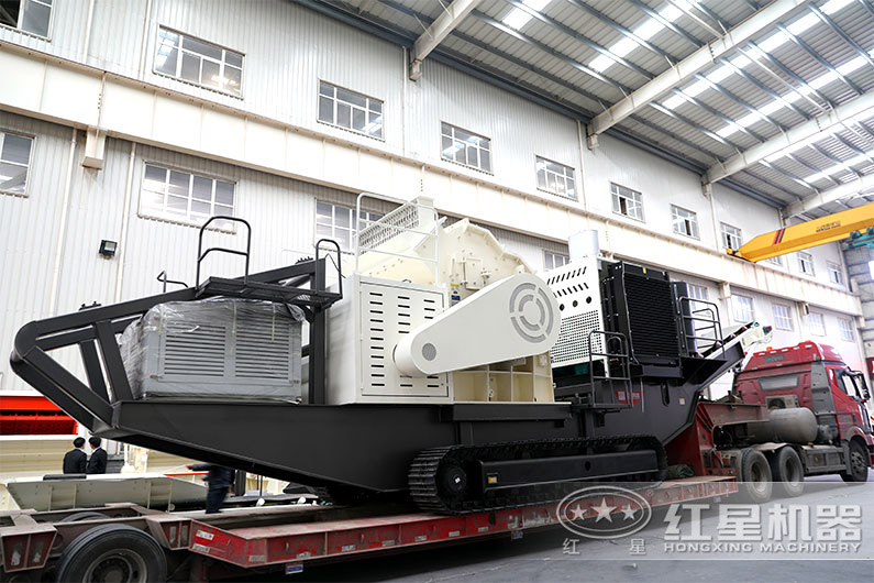 履帶式移動細(xì)碎機發(fā)貨